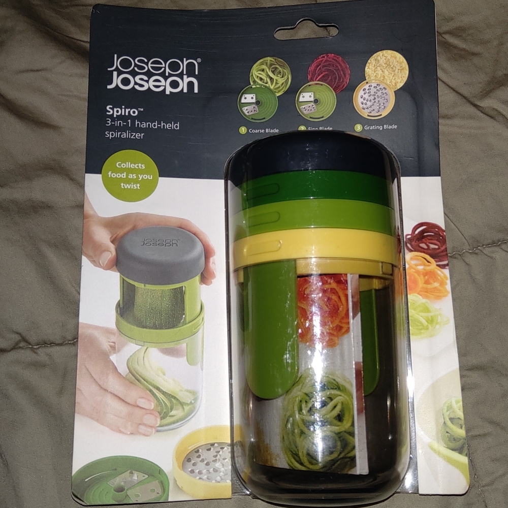 NEW Joseph Joseph Spiro, 3 in 1 Hand Held Spiralizer.